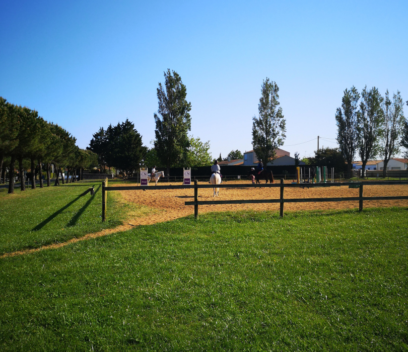 Les Equipements Centre Equestre Oleron